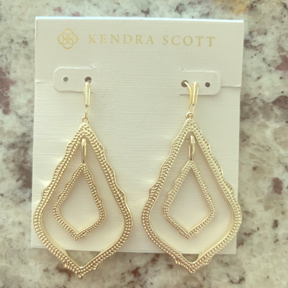 Kendra Scott Simon Drop Earrings In Gold